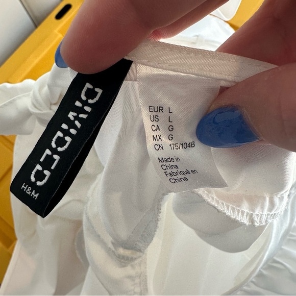 H&M Tie Detail Puff-Sleeved Peplum Blouse. White. Size: Large. - Picture 6 of 7